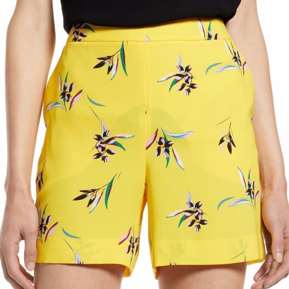 NWOT Halogen Floral Yellow Elastic Pull On Shorts